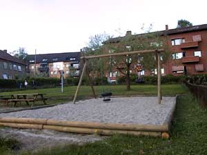 Slik fremstår lekeplassen etter en vellykket ruskenaksjon.  FOTO: Van Ove Vatne